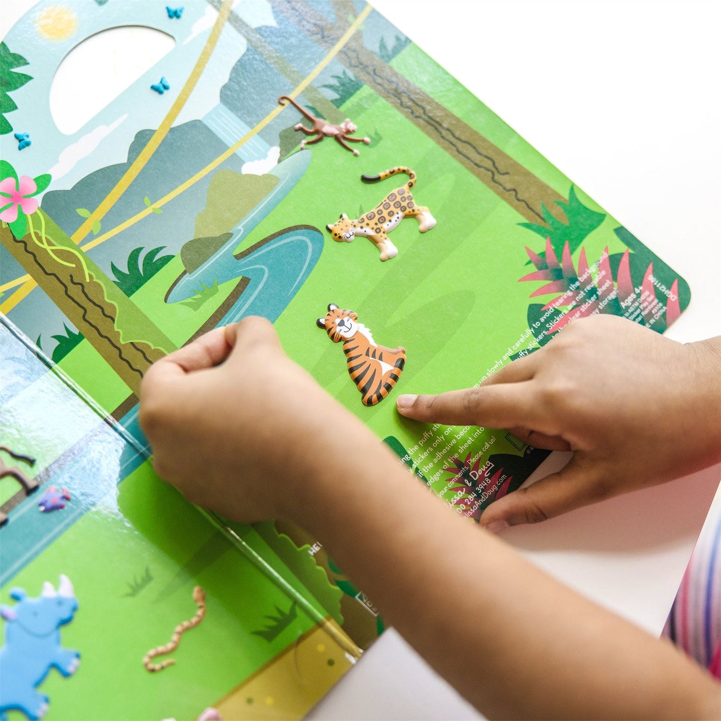 Puffy Sticker Play Set - Safari 45012 (Melissa & Doug)