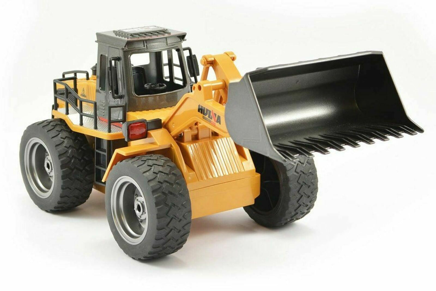 Huina CY1520 2.4G 6ch RC Bulldozer with Die Cast Bucket Construction Vehicle Toy